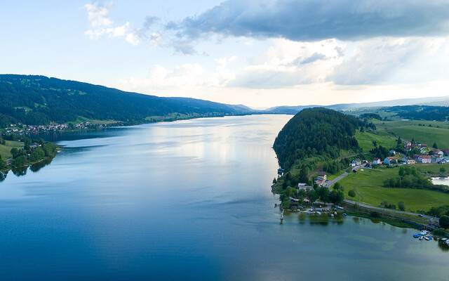Photo en vue aérienne de la Vallée de Joux